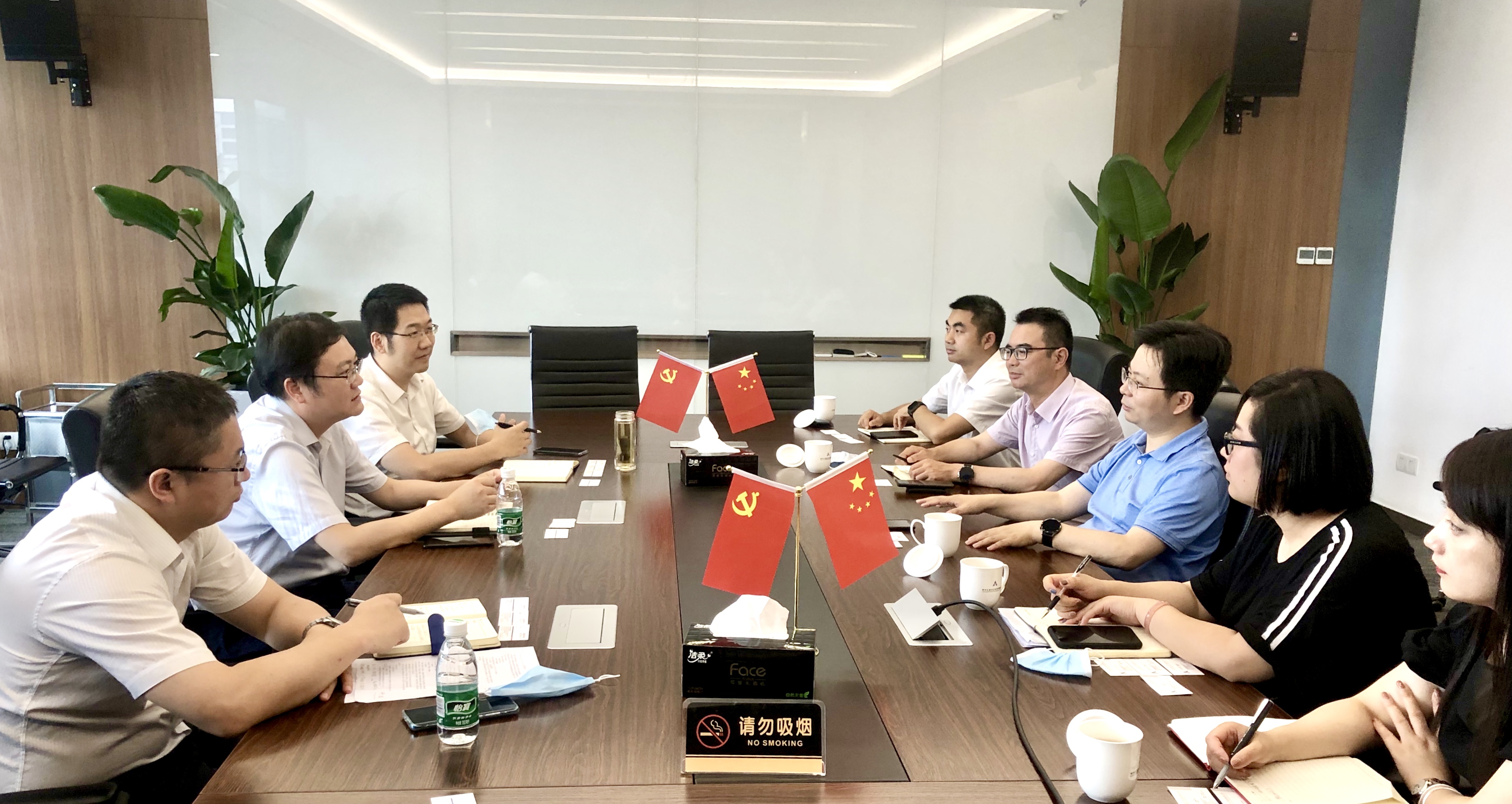 國(guo)厚資(zi)産(chan)筦(guan)理(li)股份有(yǒu)限(xian)公(gōng)司赴川髮(fa)資(zi)筦(guan)交流座談