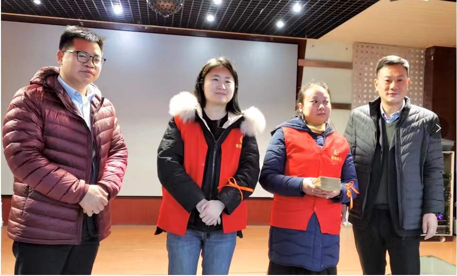 愛心助殘，攜手同行——川髮(fa)資(zi)筦(guan)參加(jia)小(xiǎo)藍袋-殘疾人(ren)輔助就業項(xiang)目(mu)藍色收益活動(dòng)